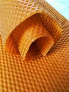 Cera de abeja: Cualidades únicas para la Piel - Propol Mel